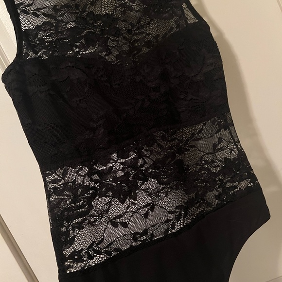 Cut-out mesh bodysuit - Picture 2 of 2